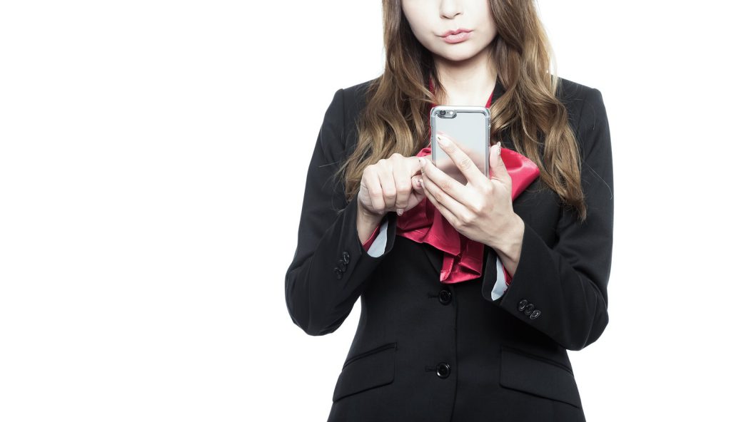 デート後のメールは女性から送るべき 恋の悩みはシンプリー