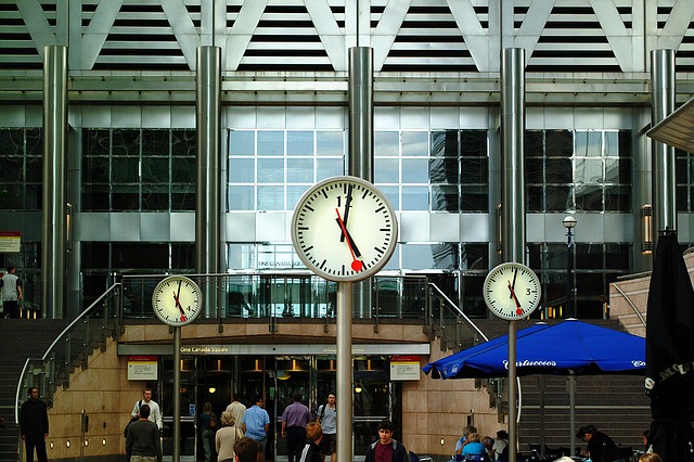 駅前の時計