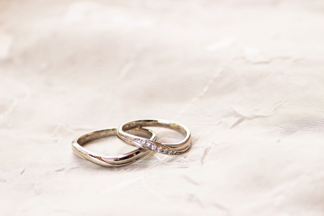 男性の結婚の決め手とは 恋の悩みはシンプリー