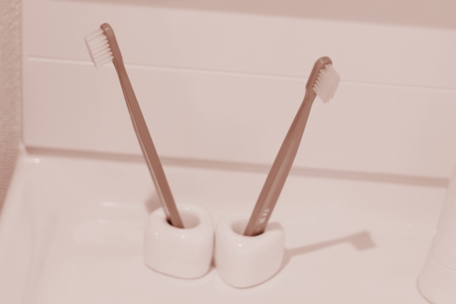 家にある2本の歯ブラシ