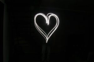 恋愛で吐き気を感じる理由と対処法とは 恋の悩みはシンプリー