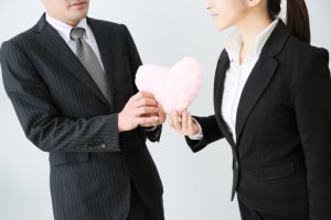 恋愛心理学 愛の言葉から判断する男性心理とは 恋の悩みはシンプリー