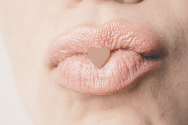 【恋愛心理学】キスから分かる男の本音とは? | 恋の悩みはシンプリー