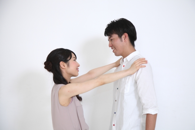 付き合ってからキスするまでの期間とは 恋の悩みはシンプリー