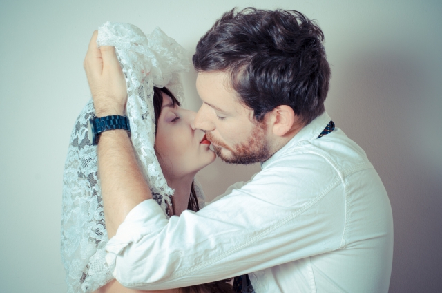 男性が強引にキスしたくなる７つの瞬間とは 恋の悩みはシンプリー