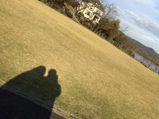 カップルが公園でしたい7つのイチャイチャ法とは 恋の悩みはシンプリー