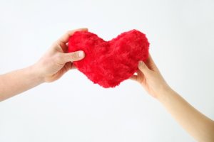 略奪愛は後悔しやすい７つの理由とは 恋の悩みはシンプリー