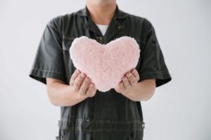 好きな人に会いたい 苦しい気持ちの対処法とは 恋の悩みはシンプリー