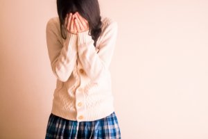 両思いの男性に好き避けされる理由と対処法とは 恋の悩みはシンプリー